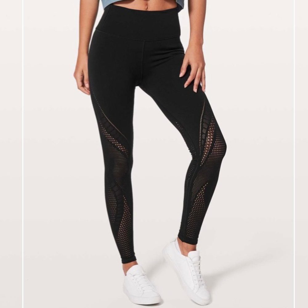 Lululemon Reveal Tight Interconnect *25.5" - Black